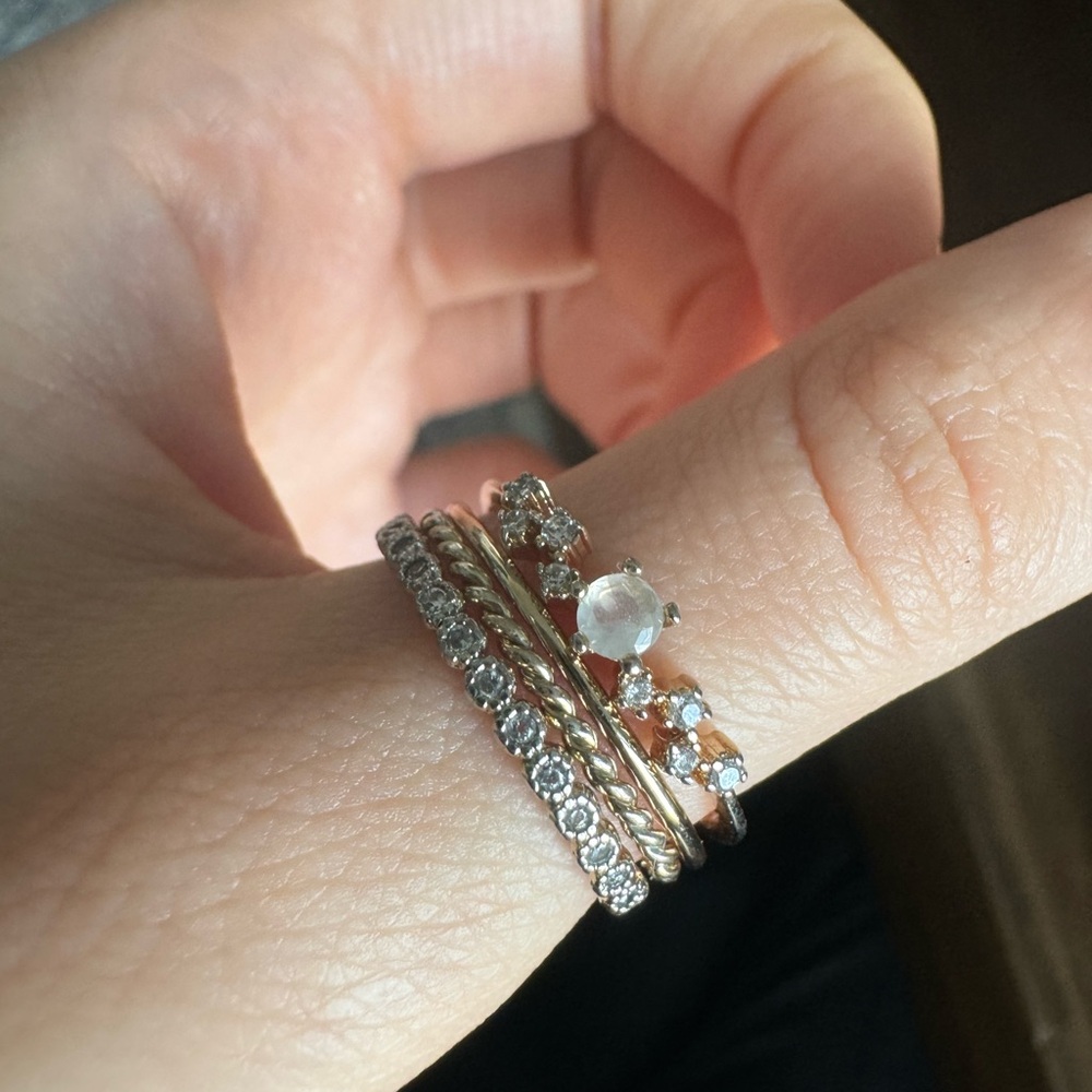 ✨Stacked Rings- Size 5✨